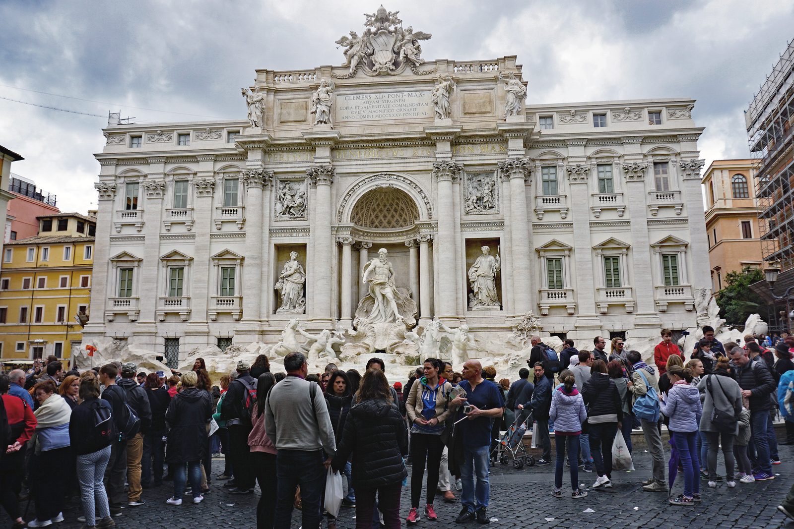 Fontana di Trevi Rome 04 2016 6774